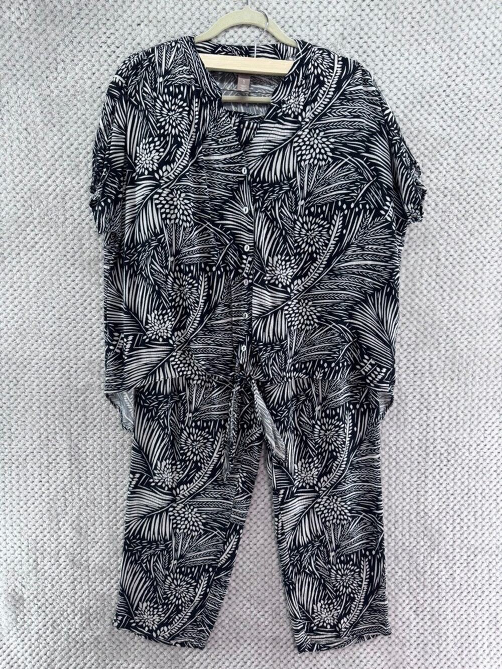 Chicos Shirt Pants Set Womens 1 (M/8) Black White Tropical Floral Cruise Resort